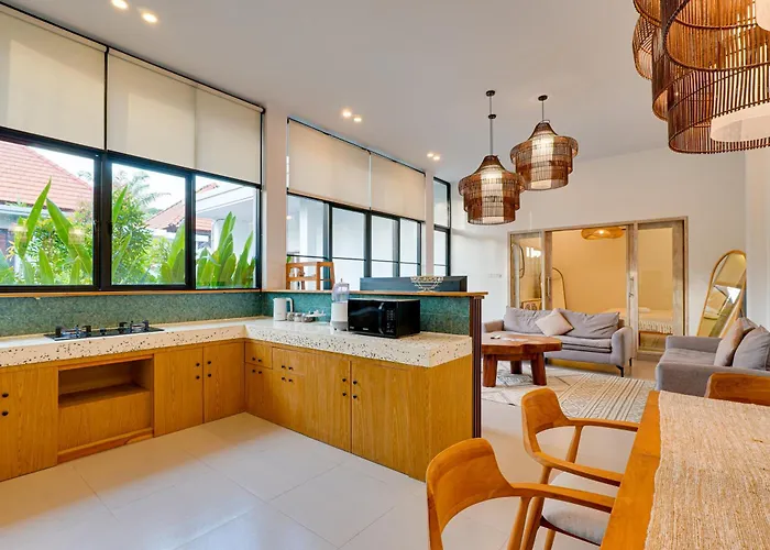 Villa Aura -